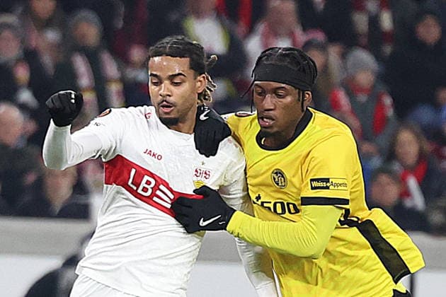 29.01.2026, xrekx, Fussball UEFA Europa League, VfB Stuttgart - Young Boys Bern v.l. Lorenz Assignon (VfB Stuttgart) JoÃ«l Monteiro (BSC Young Boys) Zweikampf, Aktion, action, battle for the ball (DFL DFB REGULATIONS PROHIBIT ANY USE OF PHOTOGRAPHS as IMAGE SEQUENCES and or QUASI-VIDEO) Stuttgart