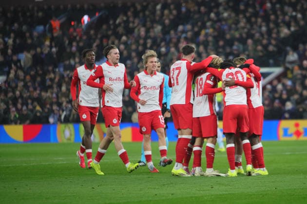 Aston Villa v Salzburg, Europa League Red Bull Salzburg players celebrate the goal scored by Karim KonatÃ of Red Bull Salzburg during the Europa League match between Aston Villa and Salzburg at Villa Park, Birmingham, UK on 29 January 2026. Birmingham Villa Park West Midlands UK Editorial use only , Copyright: xAlunxRobertsx PSI-23649-0015