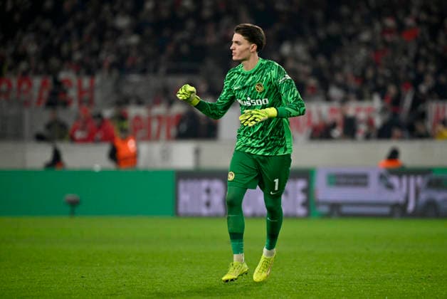 TOR zum 2:1 Armin Gigovic BSC Young Boys Bern (37) Torschuss Aktion Torchance (nicht im Bild) Torjubel Torwart Marvin Keller BSC Young Boys Bern (01) VfB Stuttgart vs Young Boys Bern YB EUROPA LEAGUE EL 29.01.2026 DFL REGULATIONS PROHIBIT ANY USE OF PHOTOGRAPHS AS IMAGE SEQUENCES AND OR QUASI-VIDEO VfB Stuttgart vs Young Boys Bern YB