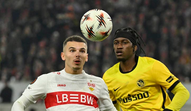 Kopfballduell Zweikampf Aktion Badredine Bouanani VfB Stuttgart (27) gegen Joel Monteiro BSC Young Boys Bern (77) VfB Stuttgart vs Young Boys Bern YB EUROPA LEAGUE EL 29.01.2026 DFL REGULATIONS PROHIBIT ANY USE OF PHOTOGRAPHS AS IMAGE SEQUENCES AND OR QUASI-VIDEO VfB Stuttgart vs Young Boys Bern YB