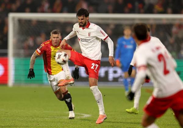 Florian Grillitsch of Braga during the match Go Ahead Eagles vs Braga at the De Adelaarshorst for the UEFA Europa League season 2025-2026 in DEVENTER, Netherlands on 29 january 2026 (Photo by Peter Lous EYE4IMAGES) -