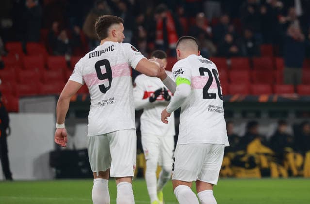 29.01.26 VfB Stuttgart - Young Boys Bern Deutschland, Stuttgart, 29.01.2026, Fussball, UEFA Europa League, Saison 2025 2026, VfB Stuttgart - Young Boys Bern:v. li. Ermedin Demirovic, Deniz Undav VFB Torschützen .