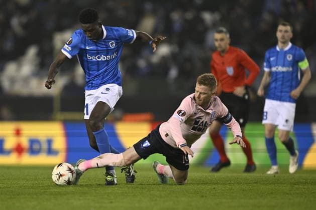 Genk s Ibrahima Sory Bangoura and Malmo s Anders Christiansen fight for the ball during a soccer game between Belgian soccer team KRC Genk and Swedish team Malmo FF, in Genk, on Thursday 29 January 2026, on day eight of the League phase of the UEFA Europa League tournament. JOHAN EYCKENS JohanxEyckens  x159648570x