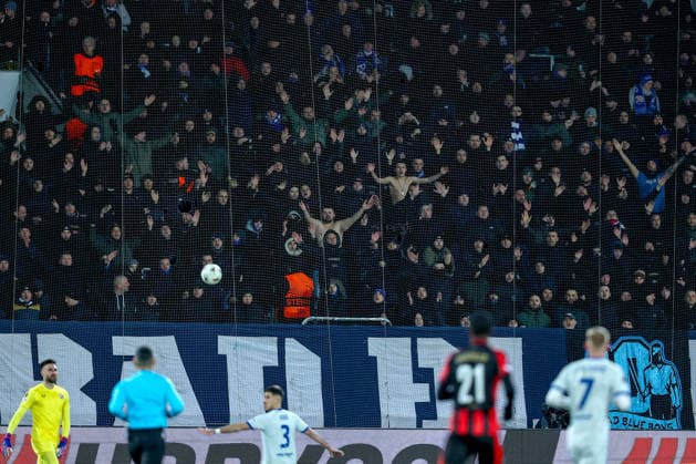 29.01.2026, Fußball, UEFA Europa League, Matchday 8, FC Midtjylland - GNK Dinamo Zagreb, MCH Arena in Herning, Dänemark: Fans auf detr Tribüne Gästeblock Regulations prohibit any use of photographs as image sequences and or quasi-video. Dänemark
