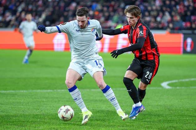 29.01.2026, Fußball, UEFA Europa League, Matchday 8, FC Midtjylland - GNK Dinamo Zagreb, MCH Arena in Herning, Dänemark: Marko Soldo (GNK Dinamo 14) im Zweikampf gegen Valdemar Byskov (FC Midtjylland 20) Regulations prohibit any use of photographs as image sequences and or quasi-video. Dänemark