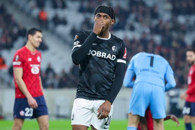 Junior Adamu (SC Freiburg) schaut enttaeuscht, UEFA Europa League 2025 26 League Phase MD8, LOSC Lille v SC Freiburg, Stade Pierre Mauroy am 29. January 2026 in Lille, Frankreich. (Foto von Marco Steinbrenner DeFodi Images) Junior Adamu (SC Freiburg) looks dejected, UEFA Europa League 2025 26 League Phase MD8, LOSC Lille v SC Freiburg, Stade Pierre Mauroy, January 29, 2026 in Lille, France. (Photo by Marco Steinbrenner DeFodi Images) -
