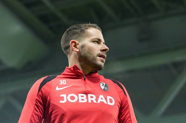 Christian Günter Christian Guenter (SC Freiburg, 30) , Frankreich, Fussball, UEFA Europa League, 8.Spieltag, Ligaphase, 2025 2026, OSC Lille vs. SC Freiburg, 29.01.2026, Stade Pierre-Mauroy, Lille, Frankreich Lille Stade Pierre-Mauroy DÃ partements Nord, Hauts-de-Fra Frankreich Copyright: xArnexAmbergx