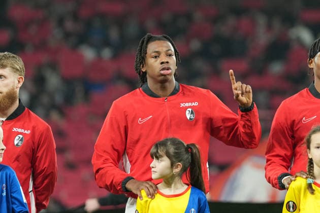 Johan Manzambi (SC Freiburg, 44) , Frankreich, Fussball, UEFA Europa League, 8.Spieltag, Ligaphase, 2025 2026, OSC Lille vs. SC Freiburg, 29.01.2026, Stade Pierre-Mauroy, Lille, Frankreich Lille Stade Pierre-Mauroy DÃ partements Nord, Hauts-de-Fra Frankreich Copyright: xArnexAmbergx