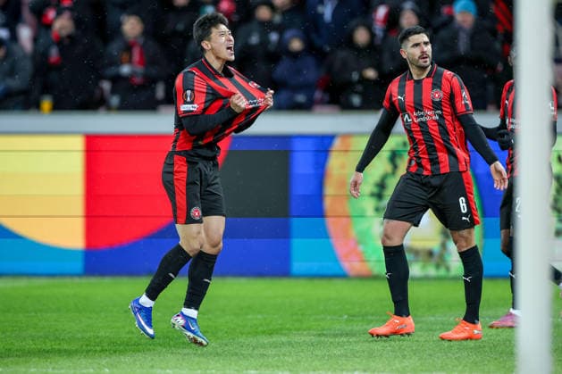 29.01.2026, Fußball, UEFA Europa League, Matchday 8, FC Midtjylland - GNK Dinamo Zagreb, MCH Arena in Herning, Dänemark: Torjubel nach dem Tor zum 1:0 durch Torschütze Gue-sung Cho (FC Midtjylland 10) Regulations prohibit any use of photographs as image sequences and or quasi-video. Dänemark