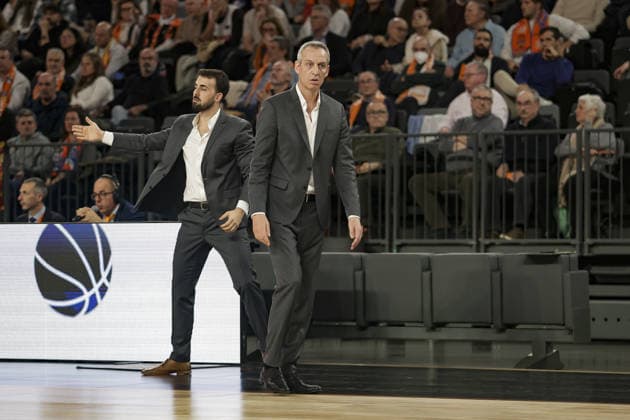 Valencia Basket v Maccabi Tel Aviv - EuroLeague VALENCIA, SPAIN - JANUARY 29: Head Caoch of Maccabi Oded Kattash follows EuroLeague basketball match between Valencia Basket and Maccabi Rapyd Tel-Aviv in Valencia, Spain, on January 29, 2026. Jose Miguel Fernandez Anadolu Valencia Spain. Editorial use only. Please get in touch for any other usage.  Copyright: x2026xAnadoluxJosexMiguelxFernandezx