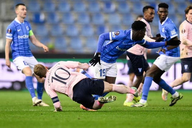260129 Anders Christiansen of Malmö FF and Yaimar Medina of KRC Genk during the UEFA Europa League football match between KRC Genk and Malmö FF on January 29, 2026 in Genk. Photo: Simon Hastegard BILDBYRAN kod SH SH0684 fotboll football soccer fotball uefa europa league europa league krc genk malmö ff bbeng Copyright: SIMONxHASTEGARD BB260129SH062