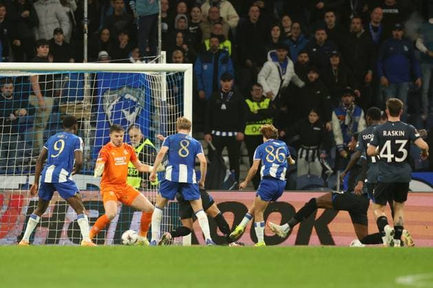 Rodrigo Mora of FC Porto scores past Rangers goalkeeper Jack Butland during UEFA Europa League league phase match at Estadio do Dragao, Porto. Porto v Rangers - UEFA Europa League - Estadio do Dragao, Portugal - 29 Jan 2026Porto Estadio do Dragao Portugal EDITORIAL USE ONLY  Copyright: xRangersxFC Shutterstockx 16488595at