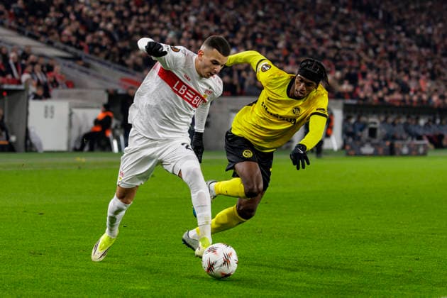 Stuttgart, Deutschland 29. Januar 2026: Europa League - 2025 2026 - VfB Stuttgart vs. Young Boys Bern Im Bild: v. li. im Zweikampf Badredine Bouanani (VfB) und Joel Monteiro (YB) MHP Arena Baden Württemberg Copyright: xFotostandx xSchäferx