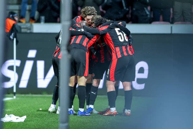 29.01.2026, Fußball, UEFA Europa League, Matchday 8, FC Midtjylland - GNK Dinamo Zagreb, MCH Arena in Herning, Dänemark: Torjubel nach dem Tor zum 2:0 durch Torschütze Victor Bak (FC Midtjylland 55) zusammen mit Regulations prohibit any use of photographs as image sequences and or quasi-video. Dänemark