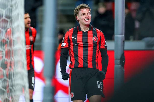 29.01.2026, Fußball, UEFA Europa League, Matchday 8, FC Midtjylland - GNK Dinamo Zagreb, MCH Arena in Herning, Dänemark: Torjubel nach dem Tor zum 2:0 durch Torschütze Victor Bak (FC Midtjylland 55) zusammen mit Regulations prohibit any use of photographs as image sequences and or quasi-video. Dänemark