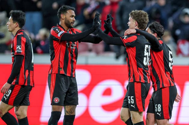 29.01.2026, Fußball, UEFA Europa League, Matchday 8, FC Midtjylland - GNK Dinamo Zagreb, MCH Arena in Herning, Dänemark: Torjubel nach dem Tor zum 2:0 durch Torschütze Victor Bak (FC Midtjylland 55) zusammen mit Junior Brumado (FC Midtjylland 74) Regulations prohibit any use of photographs as image sequences and or quasi-video. Dänemark