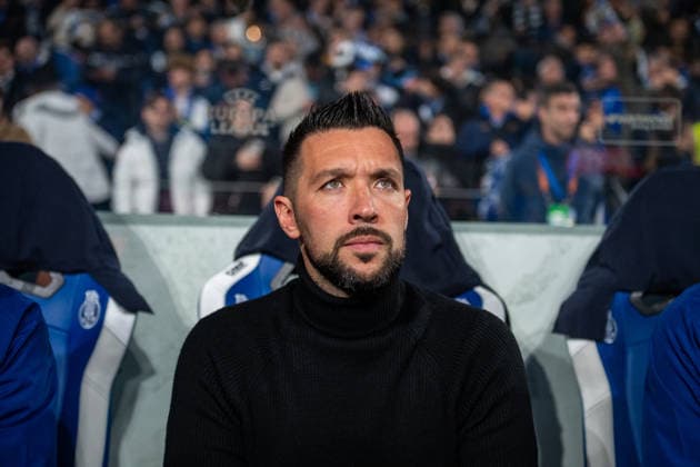 FC Porto v Rangers FC - UEFA Europa League 2025 26 League Phase MD8 Francesco Farioli, head coach of FC Porto, is seen before the game starts during the UEFA Europa League 2025 26 MD8 match between FC Porto and Rangers FC at Estadio do Dragao in Porto, Portugal, on January 29, 2026. Porto Portugal  Copyright: xMiguelxLemosx originalFilename:lemos-fcportox260129_npvEG.jpg