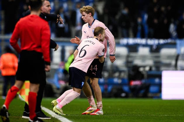 260129 Malte Frejd Palsson and Oscar Lewicki of Malmö FF during the UEFA Europa League football match between KRC Genk and Malmö FF on January 29, 2026 in Genk. Photo: Simon Hastegard BILDBYRAN kod SH SH0684 fotboll football soccer fotball uefa europa league europa league krc genk malmö ff bbeng Copyright: SIMONxHASTEGARD BB260129SH068