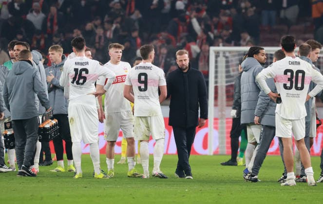 29.01.26 VfB Stuttgart - Young Boys Bern Deutschland, Stuttgart, 29.01.2026, Fussball, UEFA Europa League, Saison 2025 2026, VfB Stuttgart - Young Boys Bern: .VFB Trainer Sebastian Hoeneß mitte, Nr.9 Ermedin Demirovic