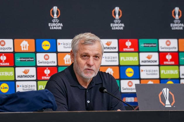 Fussball UEFA Europa League 2025 26, 8. Spieltag - OSC Lille vs SC Freiburg - Stade Pierre Mauroy (Lille, Frankreich): Bruno GÃ nÃ sio Bruno Genesio (Trainer, OSC Lille) Pressekonferenz, Medien Copyright: xJOERANxSTEINSIEKx