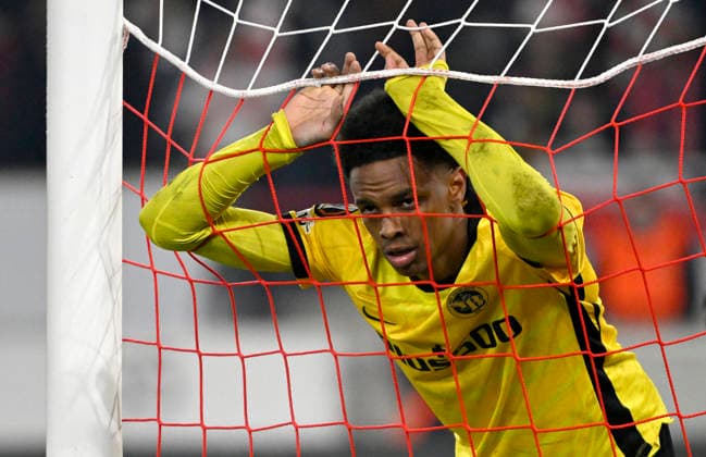 Alvyn Sanches BSC Young Boys Bern (10) Enttaeuschung enttaeuscht nach vergebener Torchance im Tornetz Gestik Geste VfB Stuttgart vs Young Boys Bern YB EUROPA LEAGUE EL 29.01.2026 DFL REGULATIONS PROHIBIT ANY USE OF PHOTOGRAPHS AS IMAGE SEQUENCES AND OR QUASI-VIDEO VfB Stuttgart vs Young Boys Bern YB