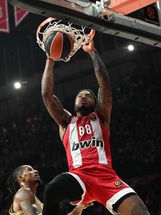 EuroLeague Basketball, Olympiacos Piraeus vs FC Barcelona, Barca Munich - Tyrique Daniel Jones, 88 of Olympiacos Piraeus in action during the Euroleague regular season basketball match between Olympiacos Piraeus and FC Barcelona held at Peace and Friendship Stadium in Piraeus, Grecee, 29 January 2026. PIRAEUS Greece Copyright: xOnexInchxProductionsx 6830715