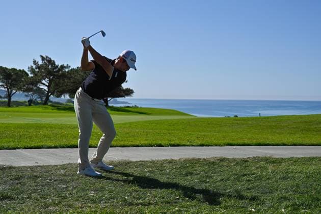 January 29, 2026: Keita Nakajima hits from the rough on the 14th hole during the first round of the Farmers Insurance Open on Torrey Pines North Course in San Diego, California. CSM San Diego USA - ZUMAc04_ 20260129_zma_c04_007 Copyright: xJustinxFinex