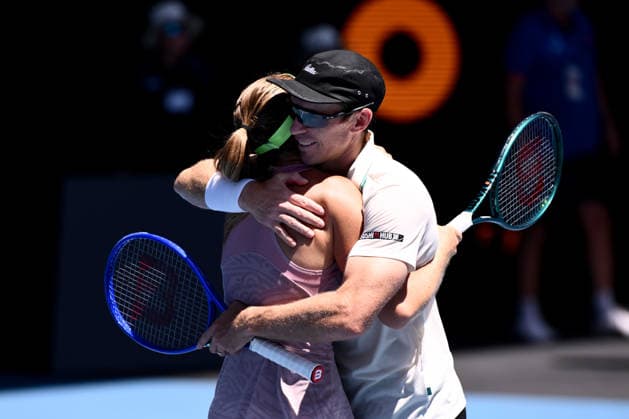 TENNIS AUSTRALIAN OPEN, Olivia Gadecki and John Peers of Australia celebrate their win over Kristina Mladenovic and Manuel Guinard of France in the mixed doubles final on day 13 of the 2026 Australian Open tennis tournament at Melbourne Park in Melbourne, Friday, January 30, 2026. ( NO ARCHIVING MELBOURNE VICTORIA AUSTRALIA  Copyright: xJOELxCARRETTx 20260130168190971260