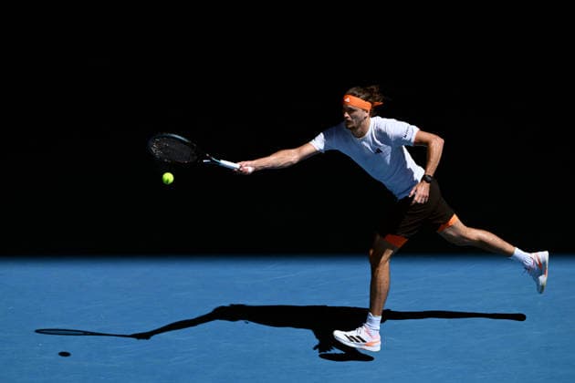 TENNIS AUSTRALIAN OPEN, Alexander Zverev of Germany in action during the men™s semifinal against Carlos Alcaraz of Spain on day 13 of the 2026 Australian Open tennis tournament at Melbourne Park in Melbourne, Friday, January 30, 2026. ( NO ARCHIVING MELBOURNE VICTORIA AUSTRALIA  Copyright: xJOELxCARRETTx 20260130195384526578