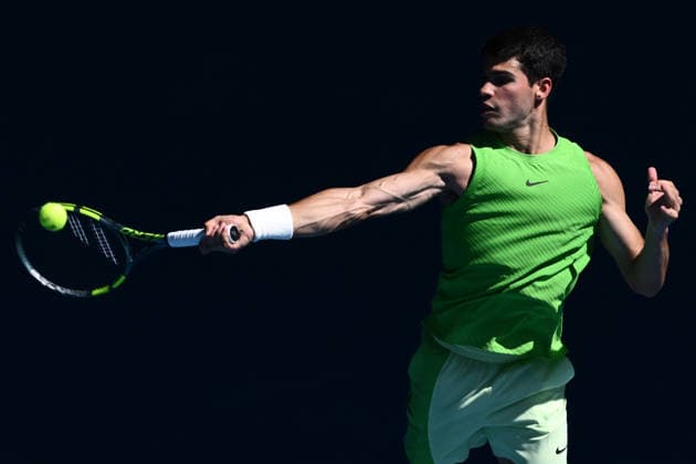 TENNIS AUSTRALIAN OPEN, Carlos Alcaraz of Spain in action during the men™s semifinal against Alexander Zverev of Germany on day 13 of the 2026 Australian Open tennis tournament at Melbourne Park in Melbourne, Friday, January 30, 2026. ( NO ARCHIVING MELBOURNE VICTORIA AUSTRALIA  Copyright: xJOELxCARRETTx 20260130164455248060