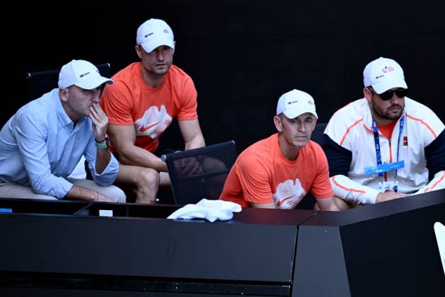 TENNIS AUSTRALIAN OPEN, Samuel Samu Lopez (2nd from right) the head coach of Carlos Alcaraz of Spain looks on during his men™s semifinal against Alexander Zverev of Germany on day 13 of the 2026 Australian Open tennis tournament at Melbourne Park in Melbourne, Friday, January 30, 2026. ( NO ARCHIVING MELBOURNE VICTORIA AUSTRALIA  Copyright: xJOELxCARRETTx 20260130159267546171