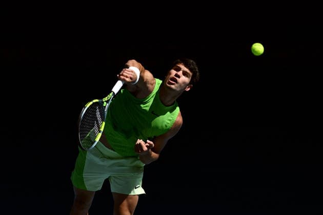 TENNIS AUSTRALIAN OPEN, Carlos Alcaraz of Spain in action during the men™s semifinal against Alexander Zverev of Germany on day 13 of the 2026 Australian Open tennis tournament at Melbourne Park in Melbourne, Friday, January 30, 2026. ( NO ARCHIVING MELBOURNE VICTORIA AUSTRALIA  Copyright: xJOELxCARRETTx 20260130161592398930
