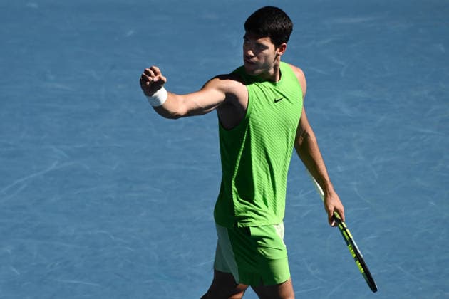 TENNIS AUSTRALIAN OPEN, Carlos Alcaraz of Spain celebrates taking the 2nd set during the men™s semifinal against Alexander Zverev of Germany on day 13 of the 2026 Australian Open tennis tournament at Melbourne Park in Melbourne, Friday, January 30, 2026. ( NO ARCHIVING MELBOURNE VICTORIA AUSTRALIA  Copyright: xJOELxCARRETTx 20260130113839485690