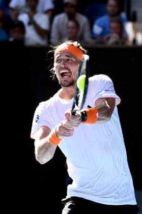 TENNIS AUSTRALIAN OPEN, Alexander Zverev of Germany in action during the men™s semifinal against Carlos Alcaraz of Spain on day 13 of the 2026 Australian Open tennis tournament at Melbourne Park in Melbourne, Friday, January 30, 2026. ( NO ARCHIVING MELBOURNE VICTORIA AUSTRALIA  Copyright: xJOELxCARRETTx 20260130148055362694