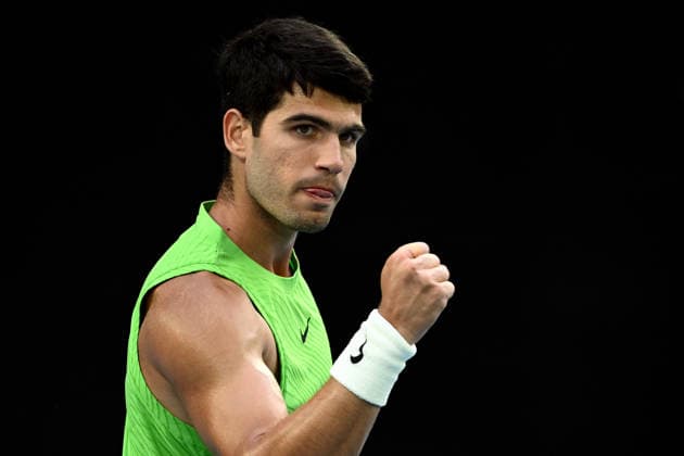 TENNIS AUSTRALIAN OPEN, Carlos Alcaraz of Spain reacts during the men™s semifinal against Alexander Zverev of Germany on day 13 of the 2026 Australian Open tennis tournament at Melbourne Park in Melbourne, Friday, January 30, 2026. ( NO ARCHIVING MELBOURNE VICTORIA AUSTRALIA  Copyright: xJOELxCARRETTx 20260130153219710494