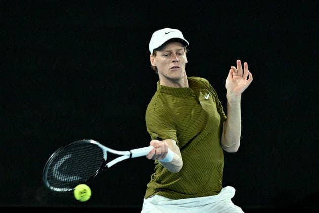 TENNIS AUSTRALIAN OPEN, Jannik Sinner of Italy in action during the men™s semifinal against Novak Djokovic of Serbia on day 13 of the 2026 Australian Open tennis tournament at Melbourne Park in Melbourne, Friday, January 30, 2026. ( NO ARCHIVING MELBOURNE VICTORIA AUSTRALIA  Copyright: xJAMESxROSSx 20260130145584487202