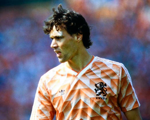880618 Football, EURO 1988, Ireland - Netherlands 0-1: Netherlands Marco van Basten. Photo: BILDBYRAN D211_01 880618holl scanx dia fotboll football soccer euro euro88 euro 88 euro 1988 uefa em88 em 88 em1988 em 1988 1988 ireland netherlands holland nederlâˆöÂßnderna irland european championships europamâˆöÂßsterskap d211_01 11754 bbeng gelsenkirchen *** 880618 Football, EURO 1988, Ireland Netherlands 0 1 Netherlands Marco van Basten Photo BILDBYRAN D211 01 880618holl scanx dia fotboll fotboll soccer euro euro88 euro 88 euro 1988 uefa em88 em 88 em1988 em 1988 1988 ireland netherlands holland nederlâˆöÂßnderna irland european championships europamâˆöÂßsterskap d211 01 11754 bbeng gelsenkirchen  Copyright: BILDBYRAN BB880618BB028