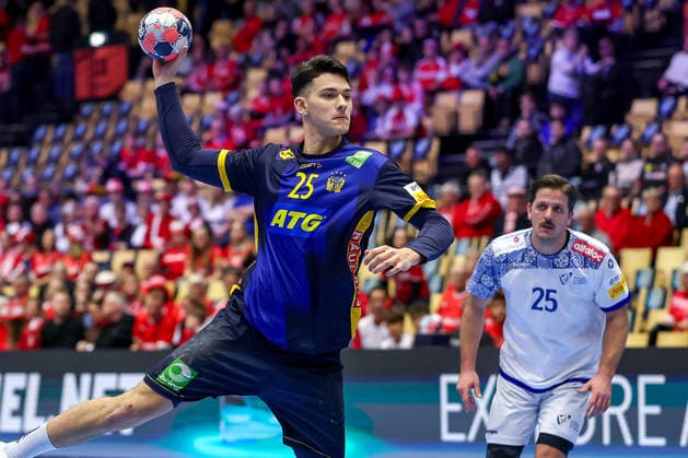 30.01.2026, Handball, Men s EHF EURO 2026, Portugal - Schweden, Jyske Bank Boxen in Herning, Dänemark, Spiel um Platz 5: Nikola Roganovic (Sweden 25) Dänemark