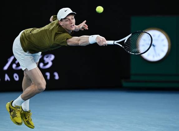 (260130) -- MELBOURNE, Jan. 30, 2026 -- Jannik Sinner hits a return during the men s singles semifinal match between Novak Djokovic of Serbia and Jannik Sinner of Italy at the Australian Open tennis tournament in Melbourne, Australia, Jan. 30, 2026. (Photo by Xinhua) (SP)AUSTRALIA-MELBOURNE-TENNIS-AUSTRALIAN OPEN-MEN S SINGLES-SEMIFINAL WangxShen 
