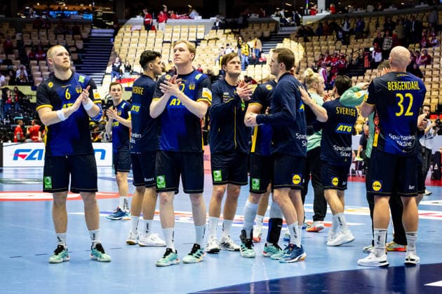 HERNING, DENMARK - JANUARY 30: team Sweden after the game during the EHF EURO 2026 Placement match 5 6 between Portugal vs Sweden at Jyske Bank Boxen Arena on January 30, 2026 in Herning, Denmark. Midtjylland Denmark Copyright: xMarioxM.xKobergx