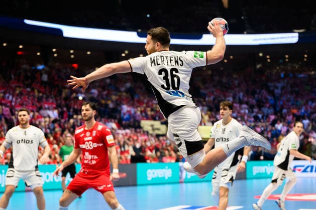 Herning: Handball EM 2026 - Halbfinale - Deutschland - Kroatien Lukas Mertens (Deutschland) Herning Jyske Bank Boxen Daenemark