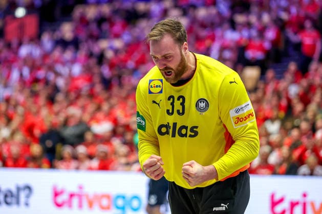 30.01.2026, Handball, Men s EHF EURO 2026, Deutschland - Kroatien, Jyske Bank Boxen in Herning, Dänemark, Semi Finals: Andreas Wolff (Germany 33) jubelnd Dänemark