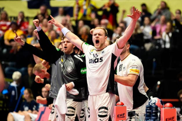 Herning: Handball EM 2026 - Halbfinale - Deutschland - Kroatien Matthes Langhoff (Deutschland) Jubel Freude Emotion Herning Jyske Bank Boxen Daenemark