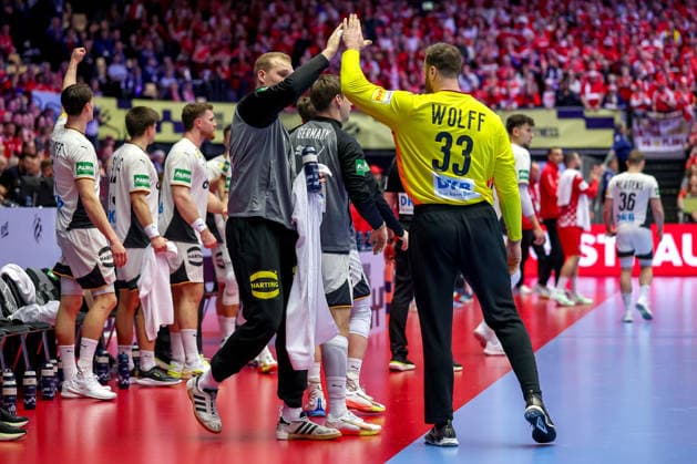 30.01.2026, Handball, Men s EHF EURO 2026, Deutschland - Kroatien, Jyske Bank Boxen in Herning, Dänemark, Semi Finals: David Späth (Germany 01) neben Andreas Wolff (Germany 33) Dänemark