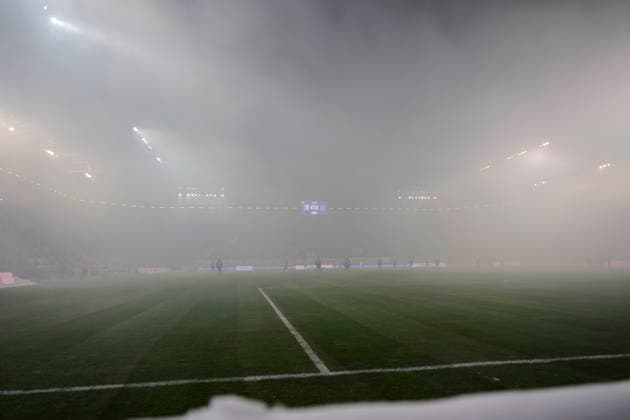 In the picture, from left: break, fog, timeout, firework, GER, Magdeburg, 1.FC Magdeburg vs Hannover 96, 2. Bundesliga, soccer, DFB, 2025 2026 season, AVNET Arena, match day, DFB DFL REGULATIONS PROHIBIT ANY USE OF PHOTOGRAPHS AS IMAGE SEQUENCES AND OR QUASI-VIDEO, 30.01.2026,