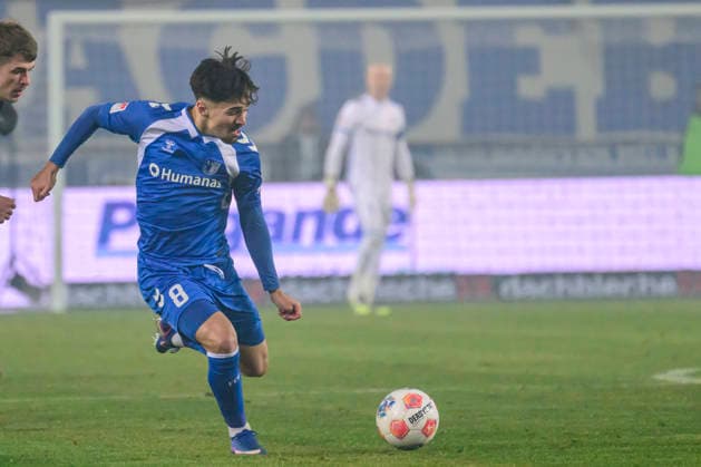 In the picture, from left: GER, Magdeburg, 1.FC Magdeburg vs Hannover 96, 2. Bundesliga, soccer, DFB, 2025 2026 season, AVNET Arena, match day, DFB DFL REGULATIONS PROHIBIT ANY USE OF PHOTOGRAPHS AS IMAGE SEQUENCES AND OR QUASI-VIDEO, 30.01.2026,In the picture, from left: Laurin Ulrich (1. FC Magdeburg), GER, Magdeburg, 1.FC Magdeburg vs Hannover 96, 2. Bundesliga, soccer, DFB, 2025 2026 season, AVNET Arena, match day, DFB DFL REGULATIONS PROHIBIT ANY USE OF PHOTOGRAPHS AS IMAGE SEQUENCES AND OR QUASI-VIDEO, 30.01.2026,