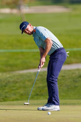 January 29, 2026, La Jolla, California, United States: LA JOLLA, CALIFORNIA - JANUARY 29: Justin Rose of England hits a putt on the first green during Round 1 of Farmers Insurance Open at Torrey Pines North Course on January 29, 2026, in La Jolla, California. La Jolla United States - ZUMAt139 20260129_aaa_t139_003 Copyright: xEricxBrownxJr. IsixPhotosx