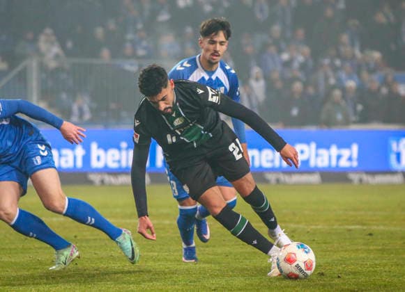 Deutschland: Fussball 2.Bundesliga 2025 26, 20. Spieltag -1. FC Magdeburg vs Hannover 96 - Avnet Arena Stadion (Magdeburg): Elias Saad (Hannover 96, 24) Magdeburg