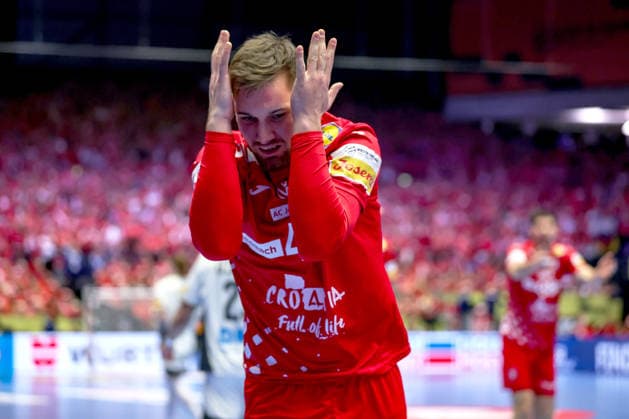 30.01.2026, Handball, Men s EHF EURO 2026, Deutschland - Kroatien, Jyske Bank Boxen in Herning, Dänemark, Semi Finals: Tin Lucin (Croatia 41) enttäuscht Enttäuschung gestikulierend auf dem Spielfeld Dänemark