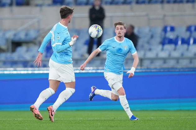 Lazio™s Kenneth Taylor Lazio™s Daniel Maldini during the Serie A EniLive soccer match between Lazio and Genoa at the Rome s Olympic stadium, Italy - Friday January 30, 2026 - Soccer ( Photo by Alfredo Falcone LaPresse )  Copyright: xAlfredoxFalcone LaPressex